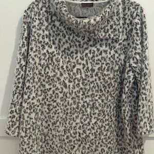 Vince Camuto Textured Black and White Knit